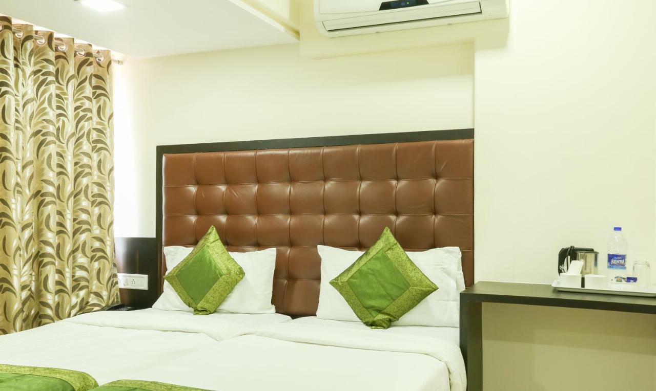 Treebo Trend Aviva Suites Mumbai  Buitenkant foto