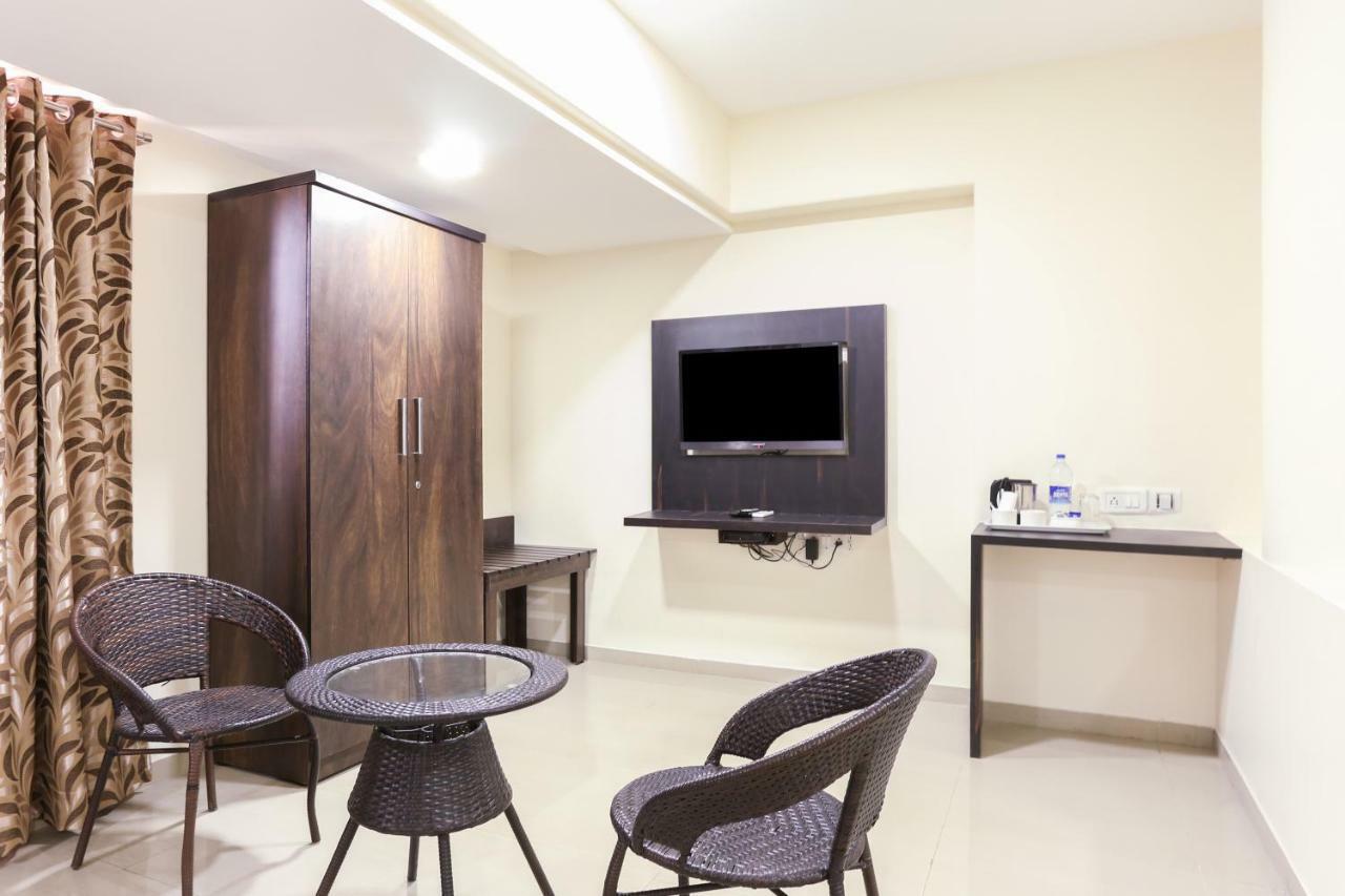 Treebo Trend Aviva Suites Mumbai  Buitenkant foto